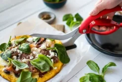 Dreamfarm - Scizza_pizza saks
