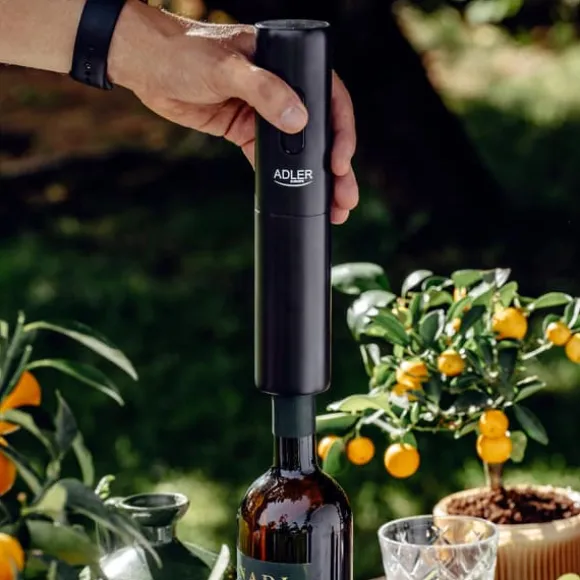 Elektrisk vinöppnare med automatisk funktion och folieskärare
