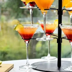 Glasställ för barrestaurang som present till tomthängare till bröllop