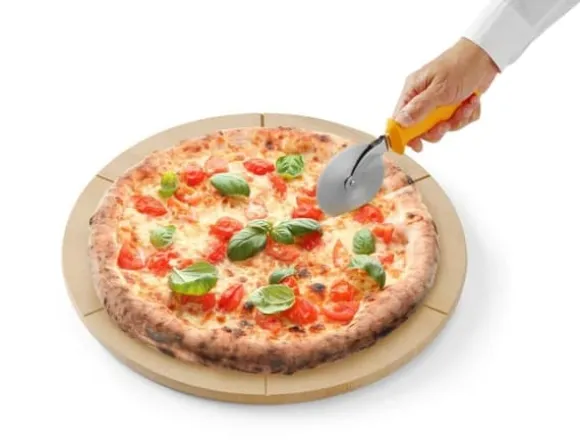HENDI pizzabräda ⌀35 cm, bokträ, med spår för skärning