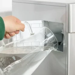 Ismaskin 12 kg/24 h, 9 isbitar på 6–10 min, 2 L tank, LCD, silver