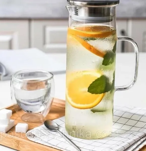 Kanna för drycker, juicer, vatten HIGH med metalllock Wilmax 1500 ml