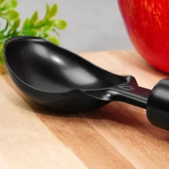 Köksskopa stålsked för servering av glass och sorbet