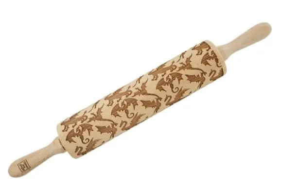 MoodForWood Träkavel, Graverad, 43 cm med Handtag, Perfekt för Bakning - Drakmönster