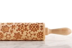 MoodForWood Träkavel, Graverad, 43 cm med Handtag, Perfekt för Bakning - Snöflingemönster