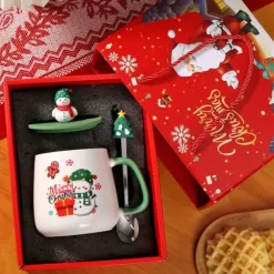 1-pack utsökt 3D-kaffekopp i keramik med lock, julmugg, med ett sött trädmönster på handtaget