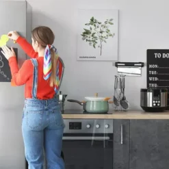 Relaxdays Distributör för livsmedelsfilm, set om 2, för aluminiumfolie och cellofan, visningsfönster, svart