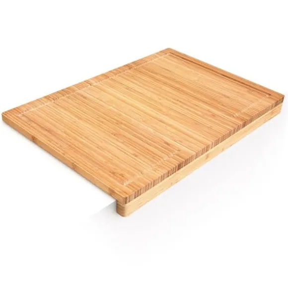 Relaxdays Skärbräda i bambu, elegant design, H x B x D: ca 5 x 56 x 38 cm, för köket, natur