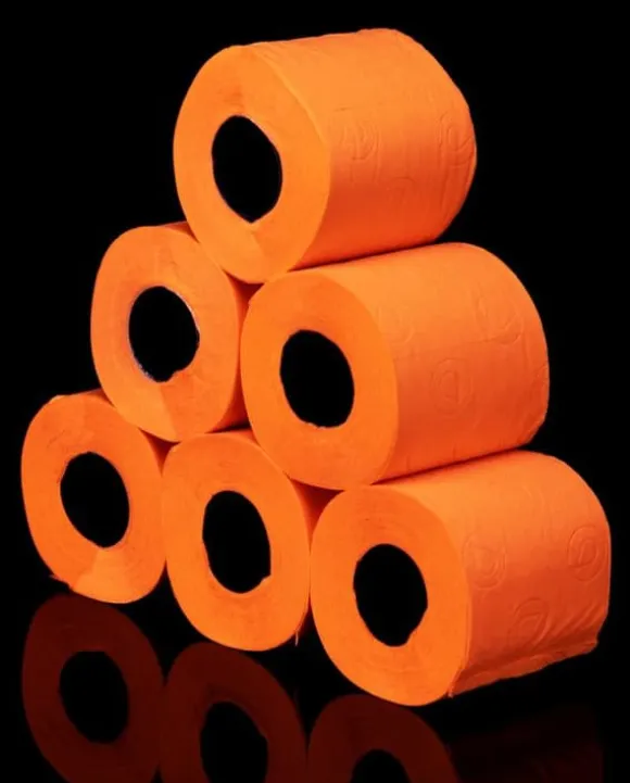 Renova toalettpapper med apelsindoft, 16,1 m, 3-lagers, 140 ark, 6 rullar