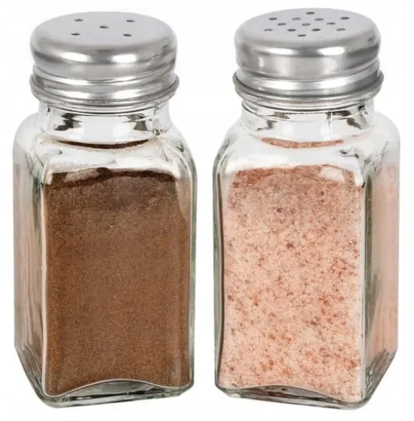 Salt- och pepparkar, en uppsättning genomskinliga kryddburkar av glas