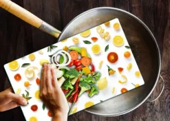 SKÄRBRÄDA I GLAS 52x30 FRUKT