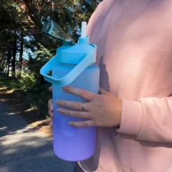 Vattenflaska med Sugrör & Tidsmarkör - 2L
