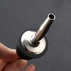 Vinhällarmunstycke i rostfritt stål Vinflaskpropp Pourer Nozzle