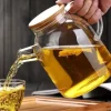 Wilmax glastekanna 1,6 L med bambulock – spissäker